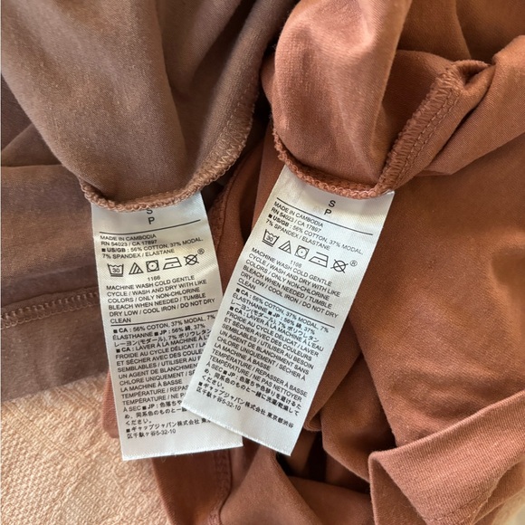 Lot of 4 Banana Republic Camisoles Small - Picture 3 of 9